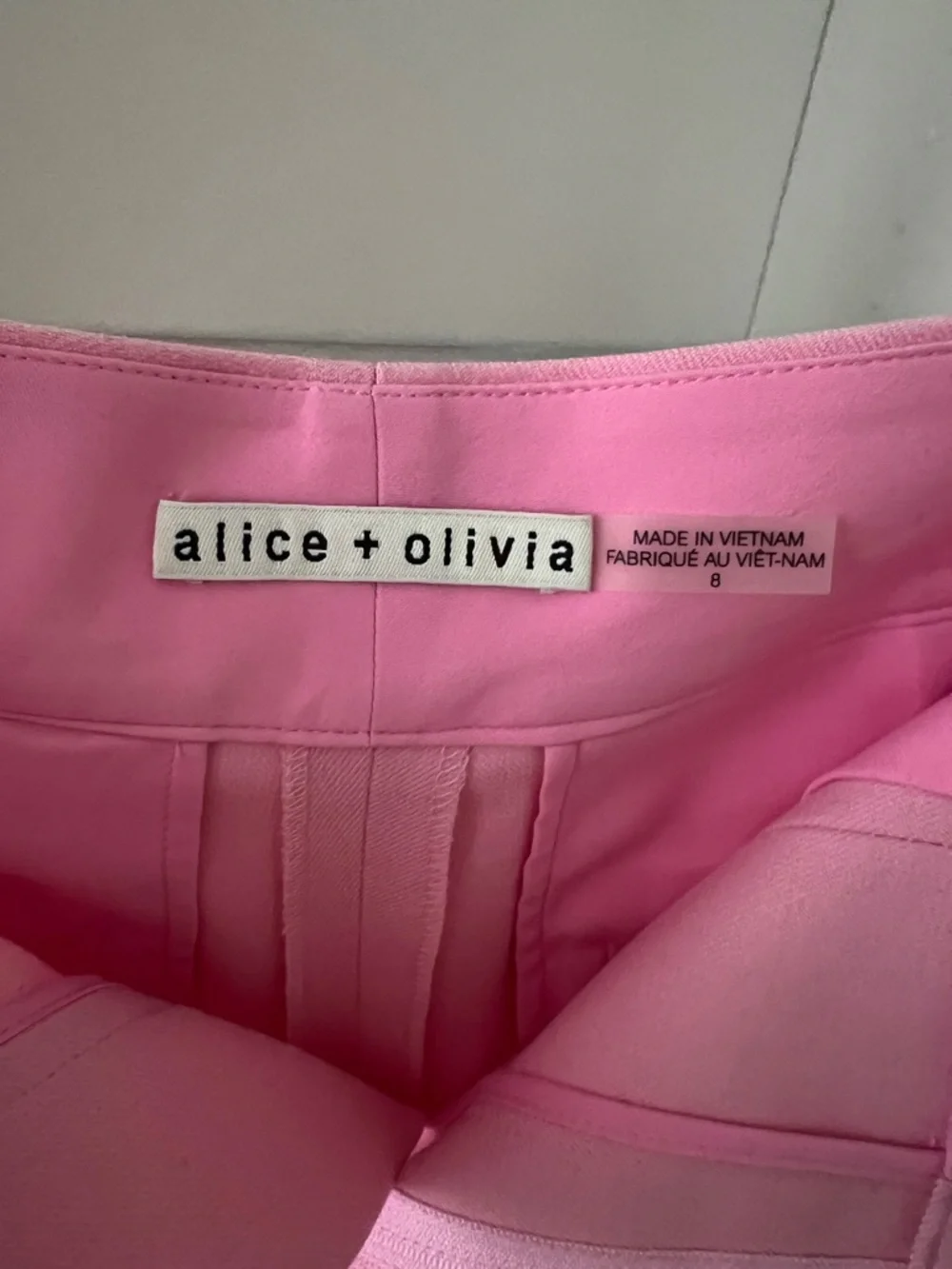 Alice + Olivia Women's Pink High-Waist Dylan Shorts - Picture 7 of 7
